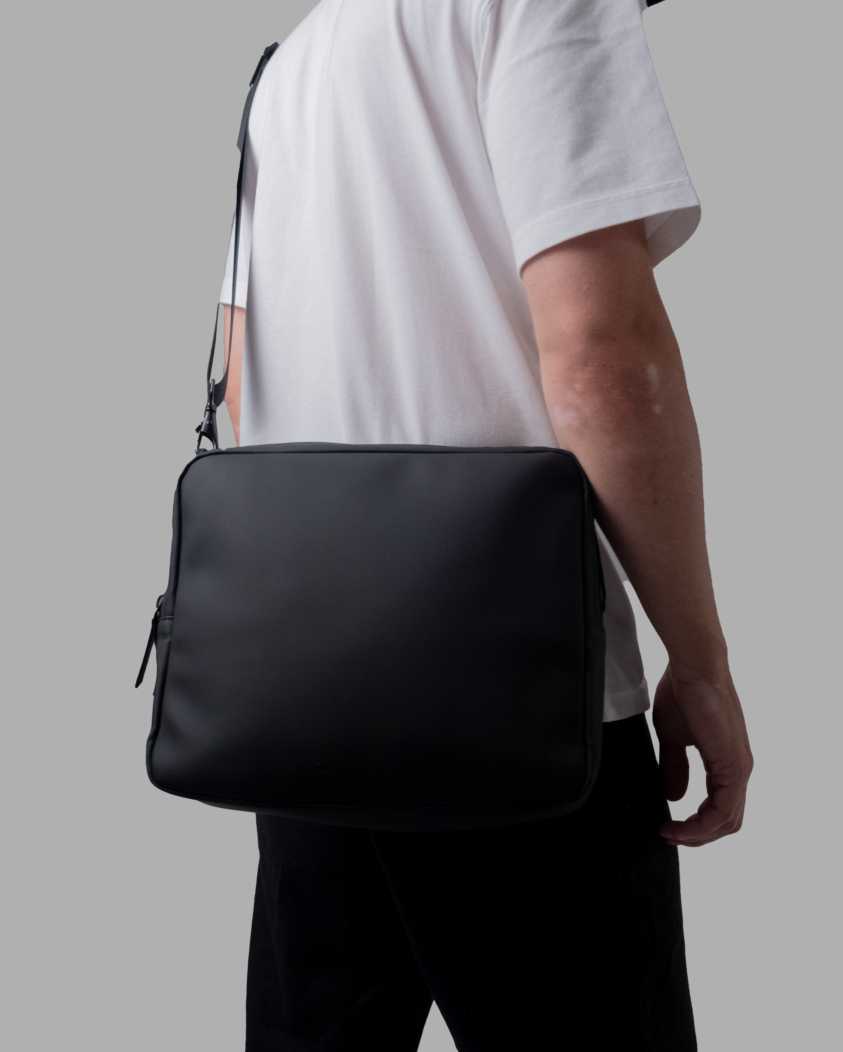 Mono Crossbody bag 13"